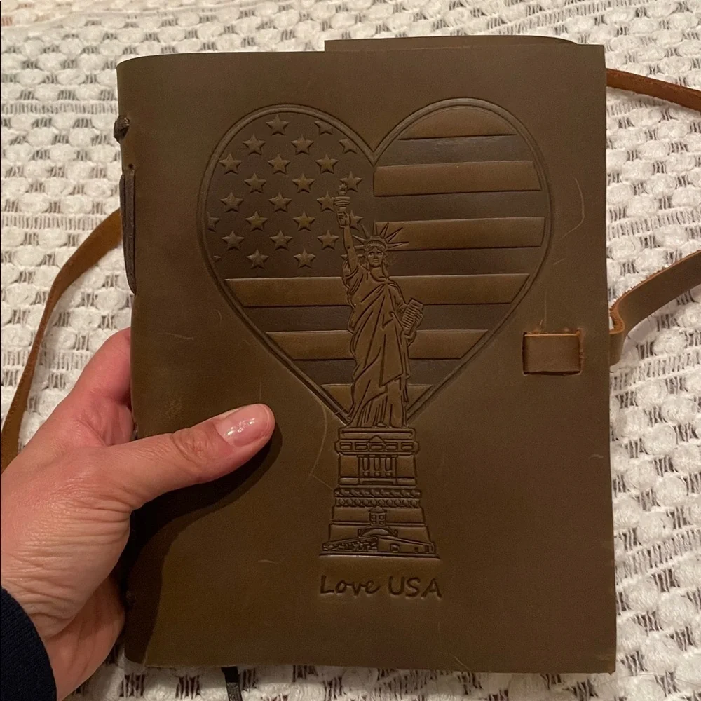 NWT Sovereign Brown Leather Travelers Journal Set with Pen